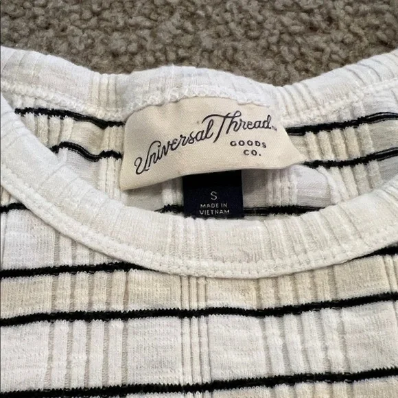 Universal Threads Black and White Striped Tank Top - Picture 3 of 6